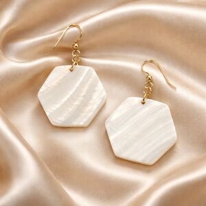 Handmade earrings,Mother of Pearl Hexagon Focal,elegant earrings